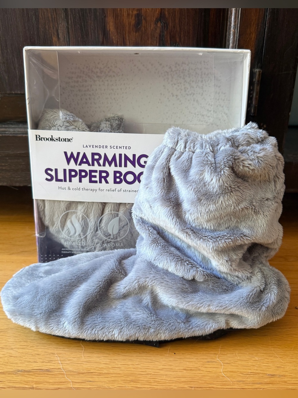 NWOT Brookstone Lavender Scented Warming Slipper Boots Hot Cold Therapy OS